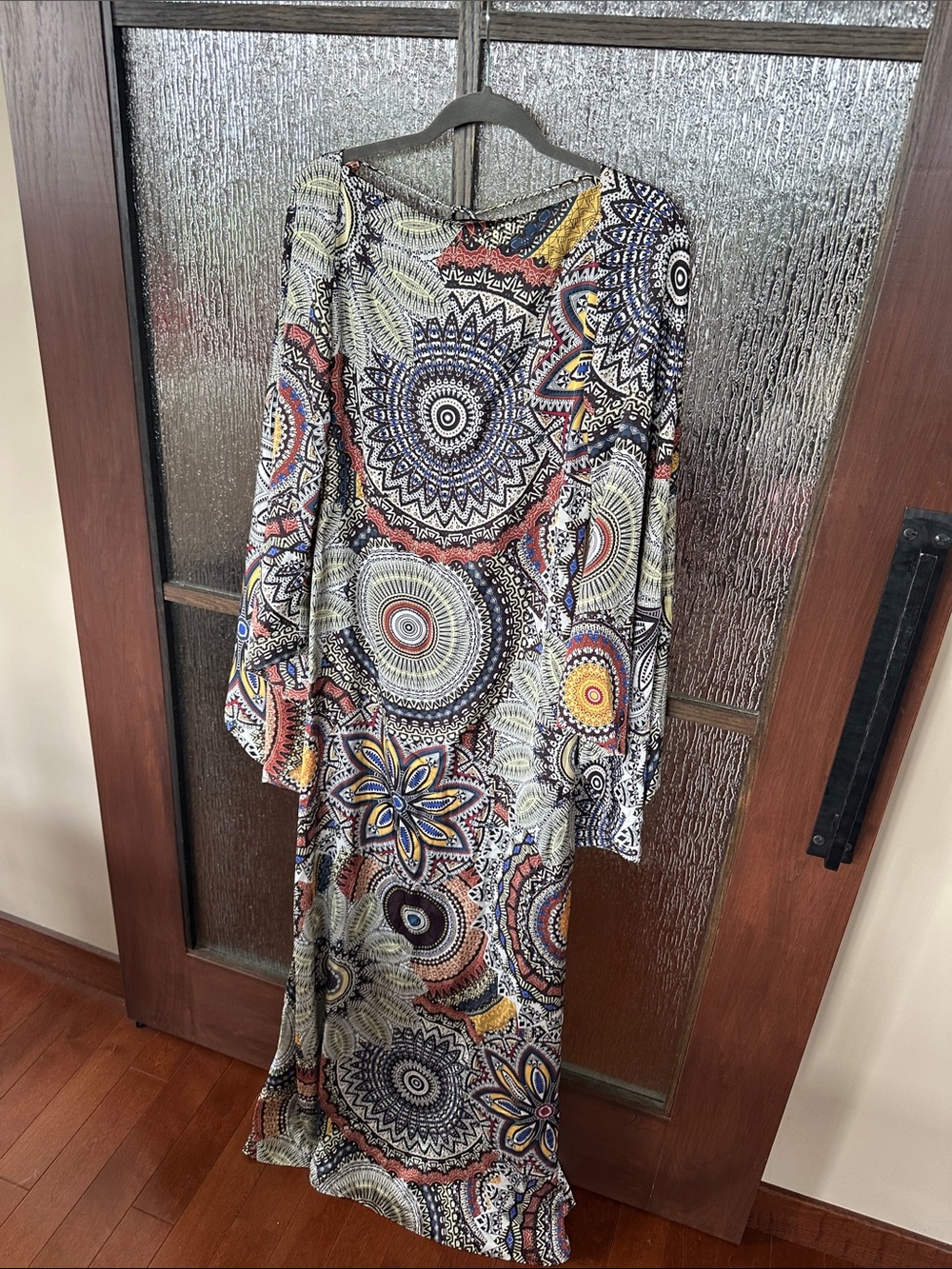 Alexis Sorano Dress Bohemian Paisley Print Maxi Dress in Multicolor size Medium. - Picture 12 of 16